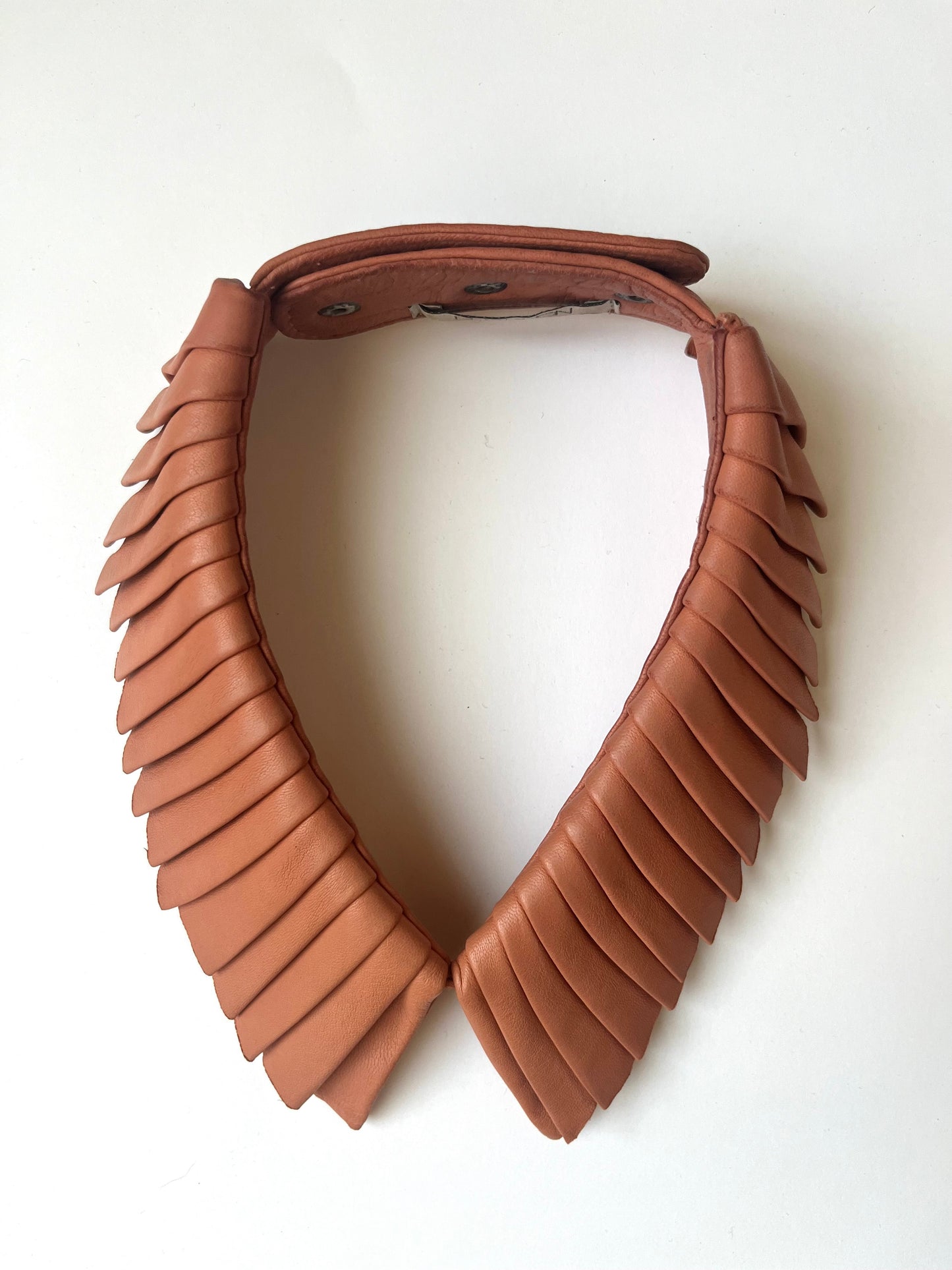 Denduon pleated leather collar in Blooming Dahlia on a white background