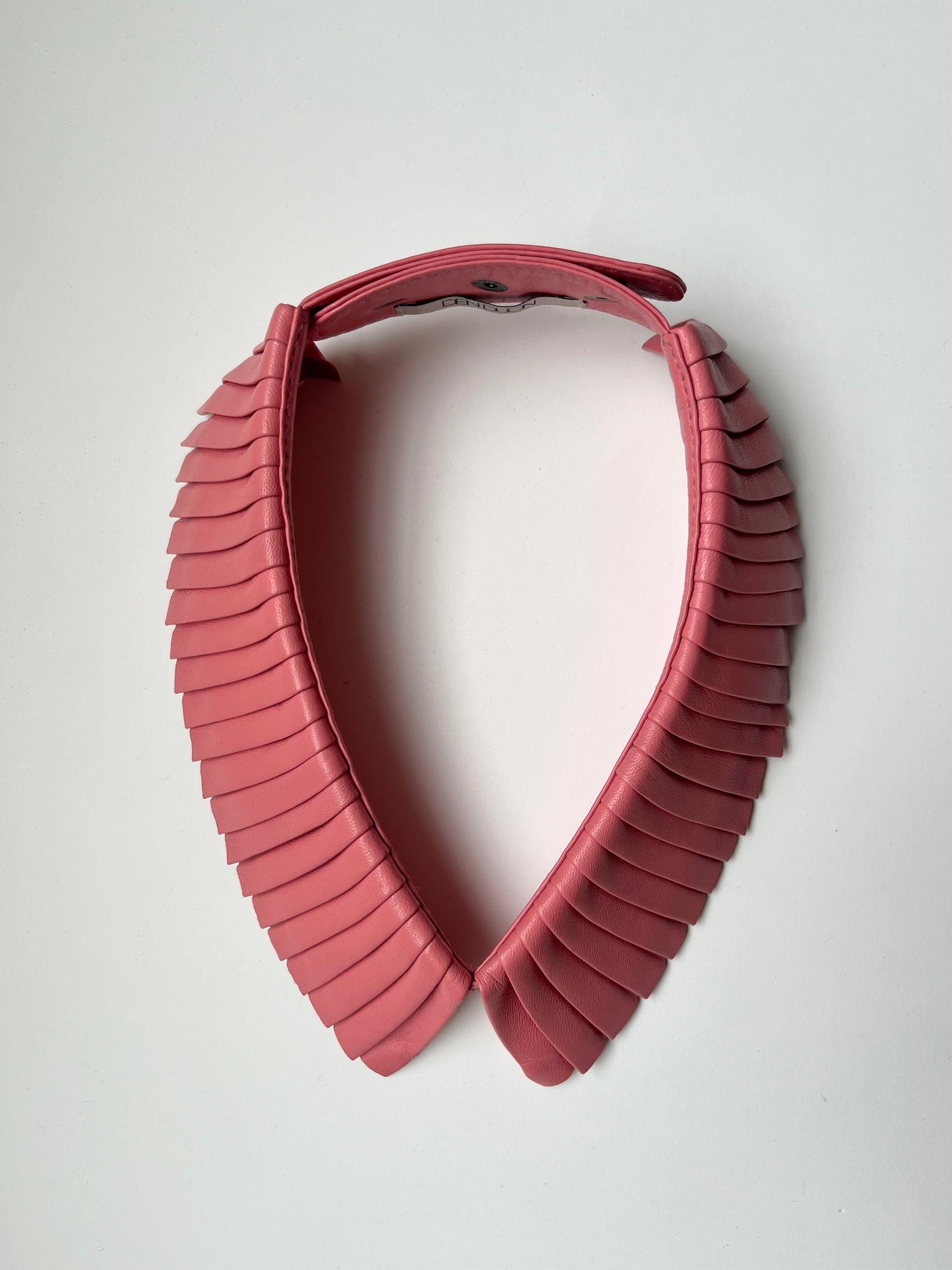 Denduon leather collar peach blossom on white background